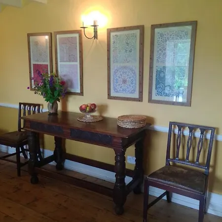 Barmoors Bed and Breakfast 3*