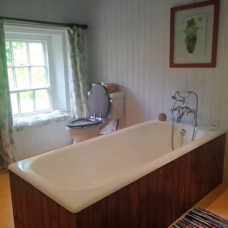 Bed & Breakfast Barmoors 3*