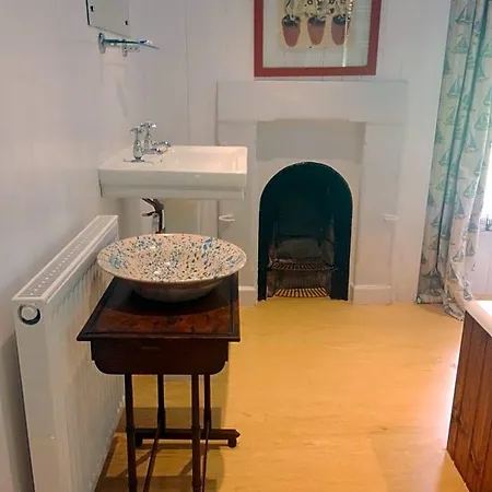 Barmoors Bed & Breakfast 3*
